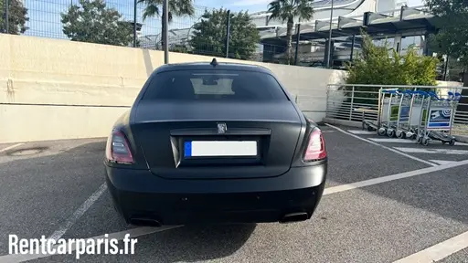 PARIS LOCATION ROLLS ROYCE GHOST BLACK BADGE 4